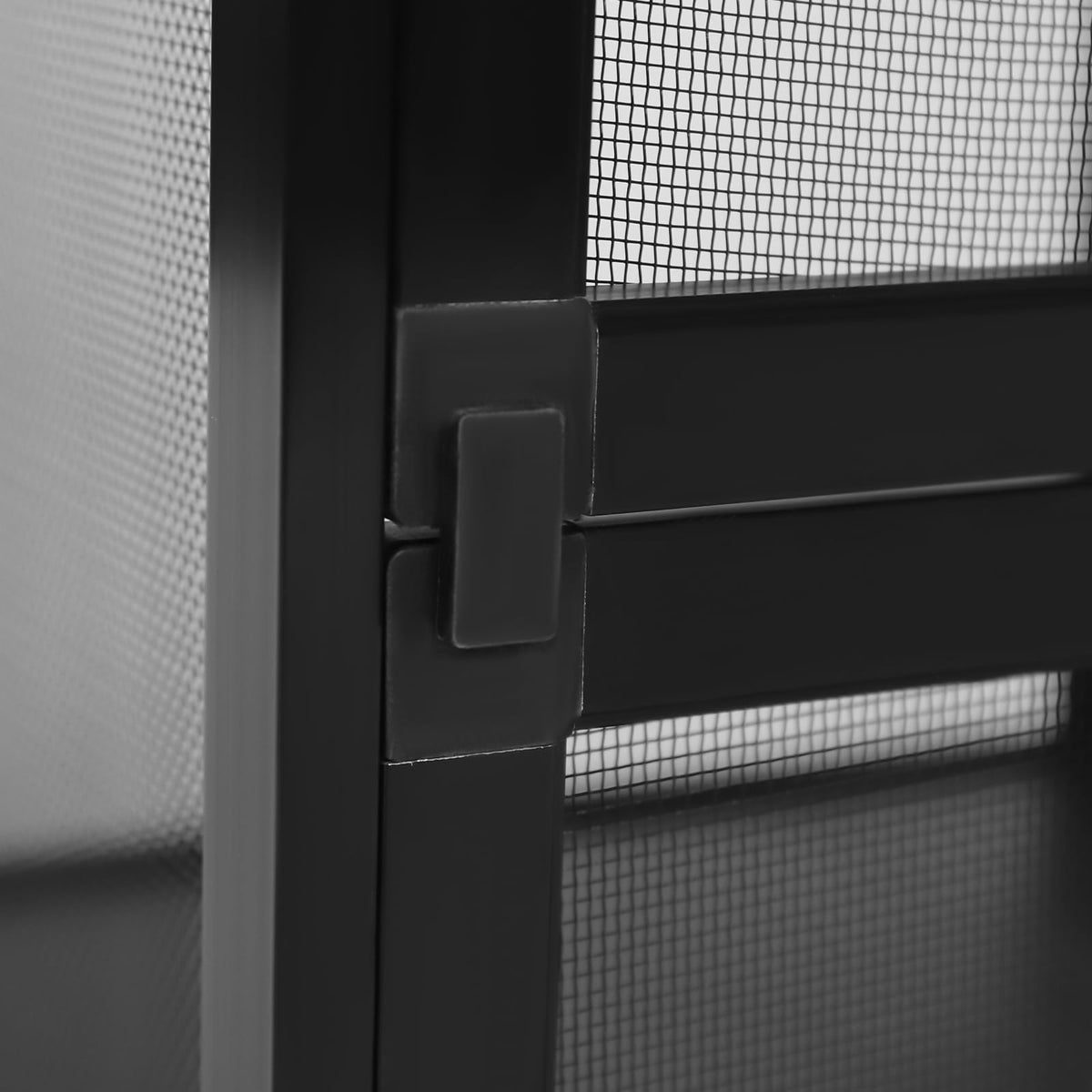 Terrarium Enclosure with Mesh Top and Locking Latch K162929