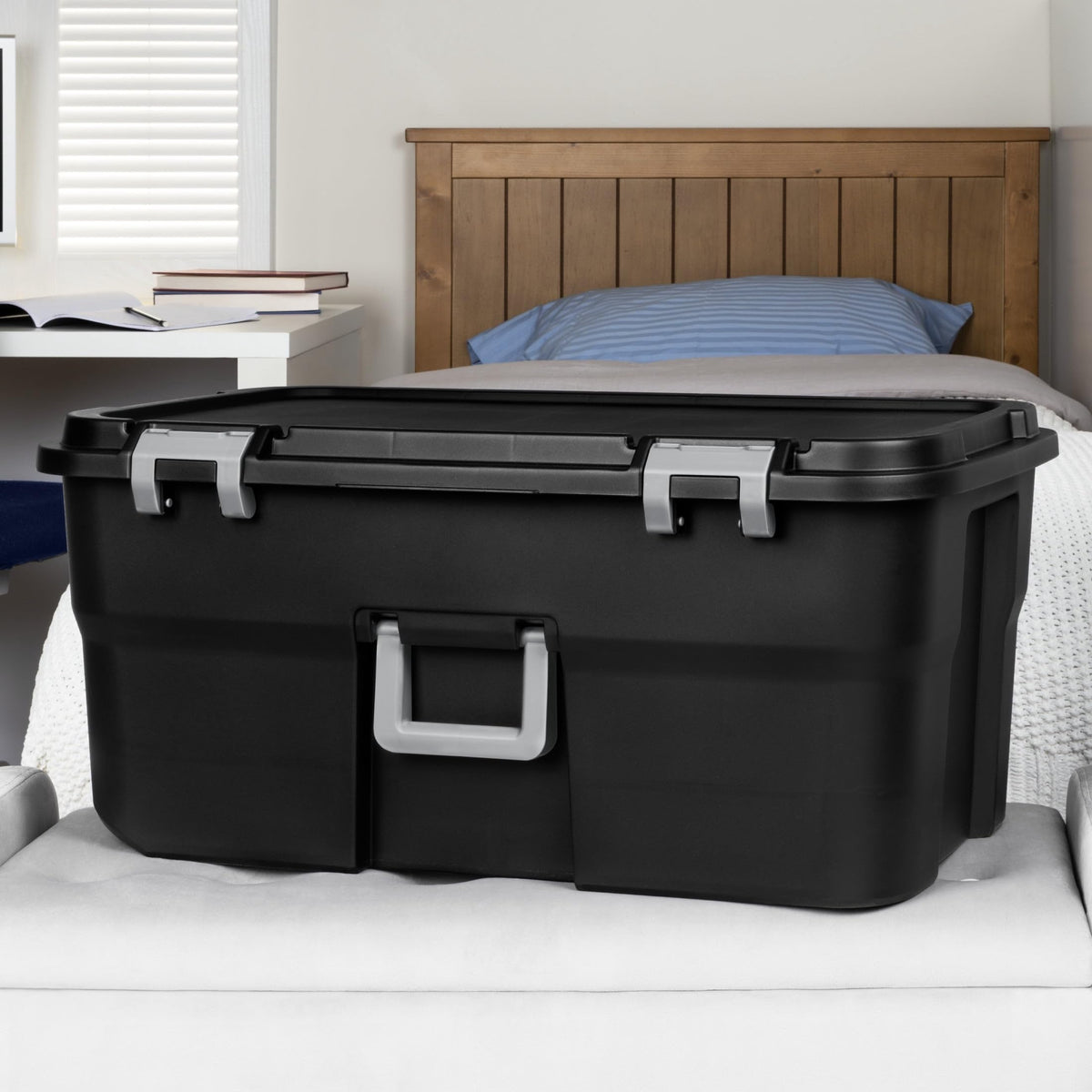 22 Gallon Rolling Storage Trunk with Wheels and Handle R398478
